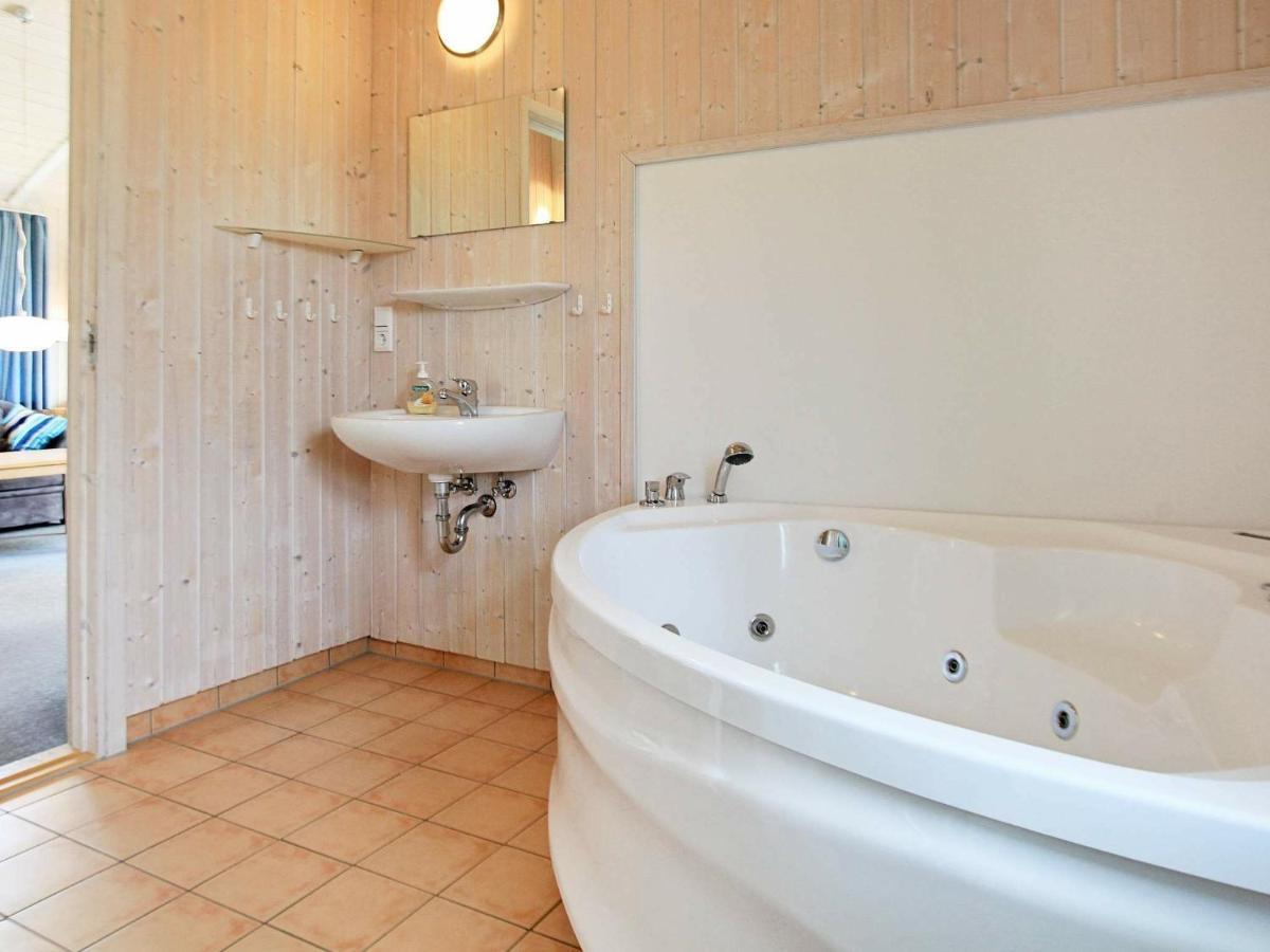 Two-Bedroom Holiday Home In Otterndorf 4 Buitenkant foto